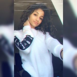 Meet your Posher, Farah